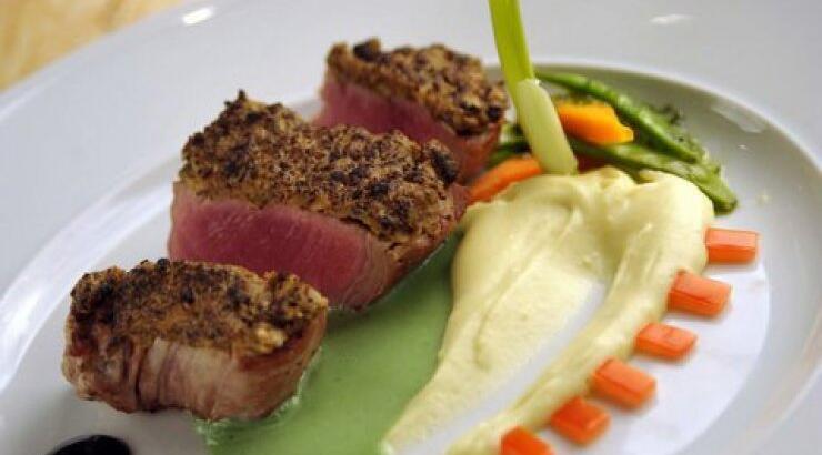 Φιλέτο μοσχάρι με κρούστα από πιπέρια