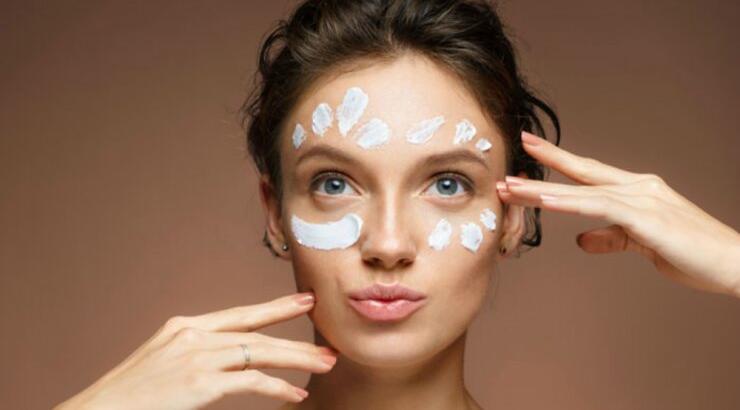 Αντιγήρανση: Καταπολεμήστε την με τρεις κρέμες προσώπου