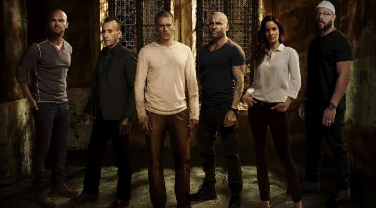 Η σύζυγός Κύπριου επιχειρηματία φωτογραφίζεται δίπλα σε πρωταγωνιστή του Prison Brake...