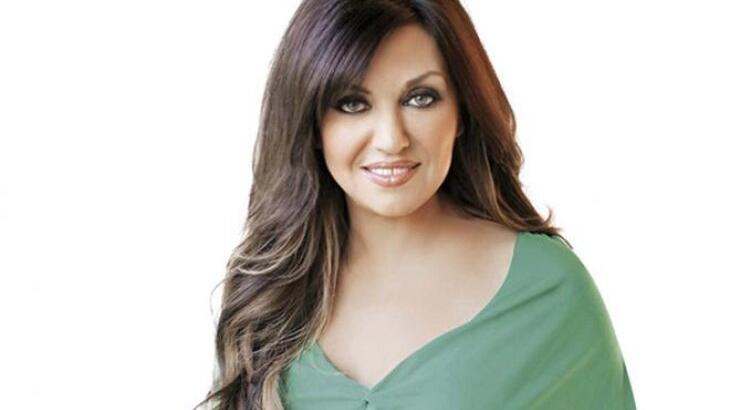 Καίτη Γαρμπή: Στην Κύπρο για την αδερφή της 