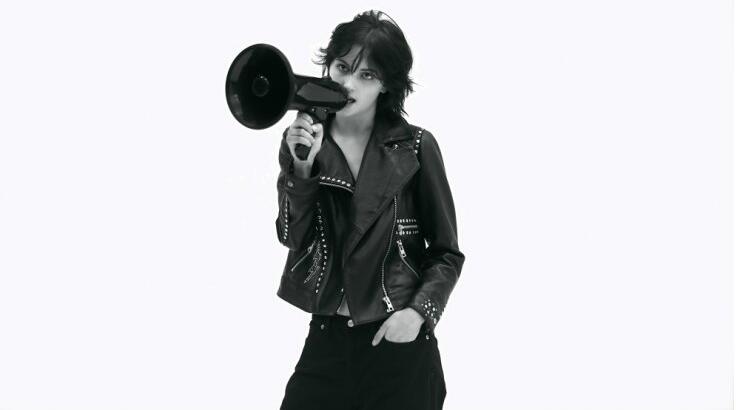 Ανακάλυψε το νέο fougere άρωμα με λουλουδένιες νότες και απαλούς τόνους αμυγδάλου