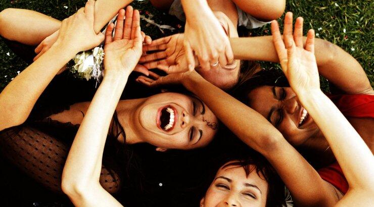 Οι 7 ευεργετικές ιδιότητες του γέλιου 