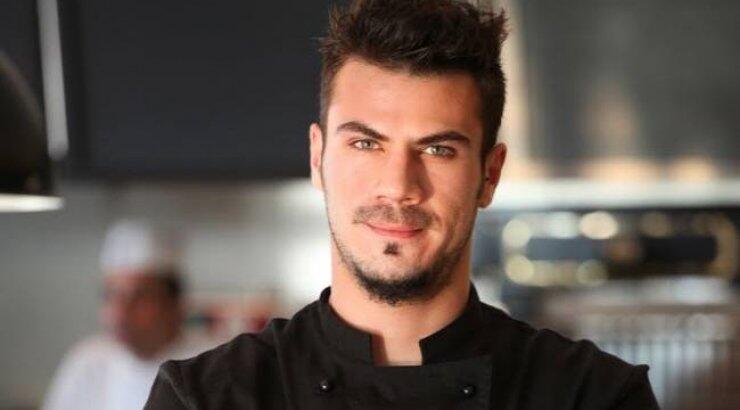 Γενέθλια σήμερα για τον Άκη Πετρετζίκη! 