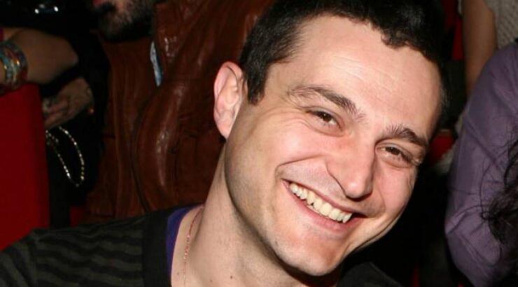 Γιώργος Καραμίχος: «Στα 18 μου ο αριθμός των ερωτικών μου συντρόφων έγινε τριψήφιος»