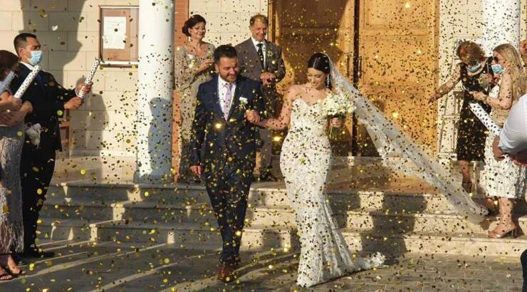 Γεωργία Κωνσταντίνου: Το φωτογραφικό άλμπουμ του γάμου της παρουσιάστριας του ΣΙΓΜΑ [εικόνες & βίντεο]