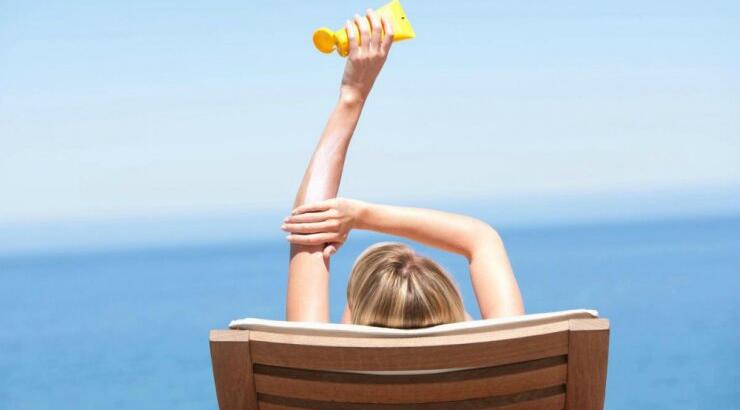 Προσέχω από τον ήλιο τους καλοκαιρινούς μήνες κι όχι μόνο