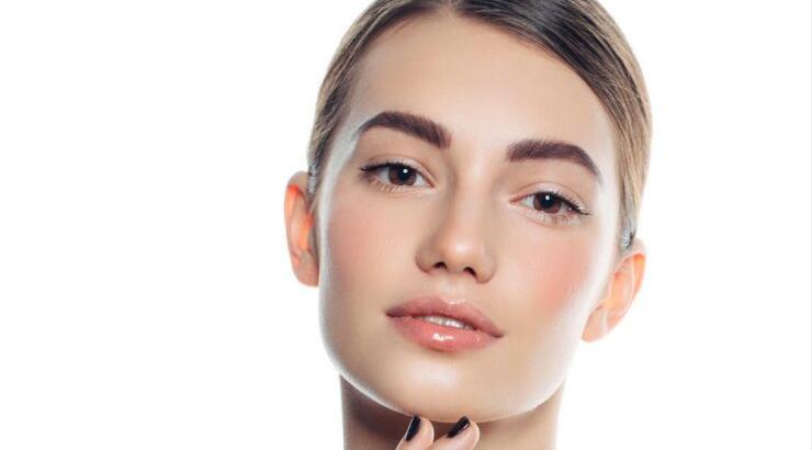 Γιατί πρέπει να προγραμματίζω τις θεραπείες μου από τώρα ώστε να είμαι λαμπερή τις γιορτές