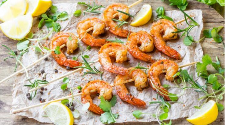 Γαρίδες καραμελωμένες με δεντρολίβανο