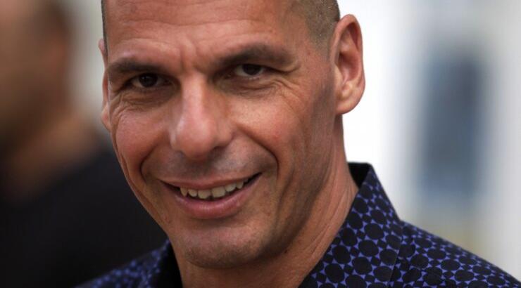 Με ποιον γνωστό Έλληνα ηθοποιό ήταν συμμαθητής ο Γιάνης Βαρουφάκης;