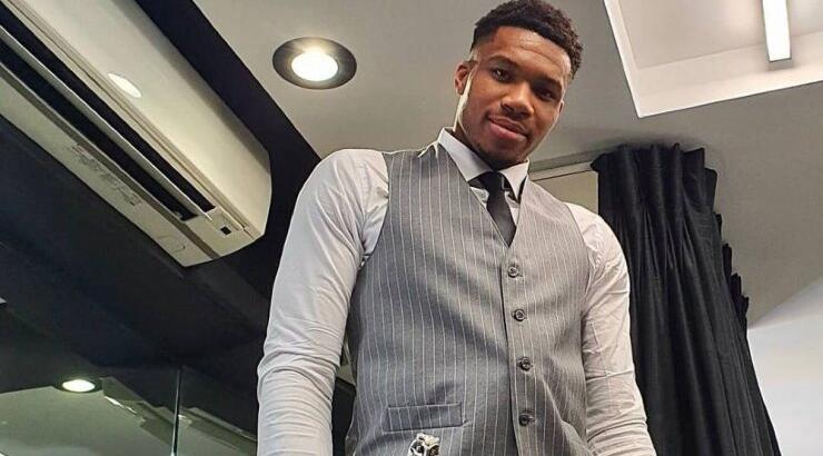 Η επίσημη φωτογραφία των Bucks στο ξενοδοχείο που έμεναν στο νησί μας! 