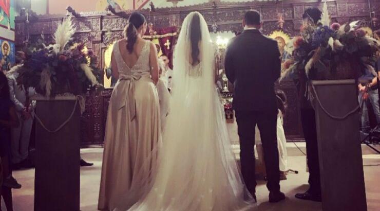 Δημοσιογράφος του ΣΙΓΜΑ ανέβηκε τα σκαλιά της εκκλησίας! [εικόνες & βίντεο]