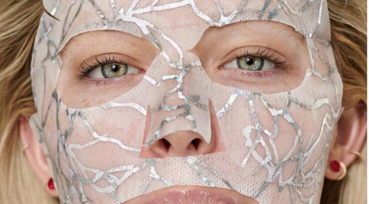 Θαμπό δέρμα τέλος! Αυτές οι δυο μάσκες θα σου προσφέρουν λάμψη στην επιδερμίδα σου