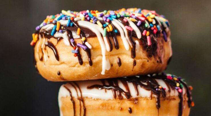 Τι πρέπει να εντάξετε στη διατροφή σας αν θέλετε να αποφύγετε τα γλυκά;