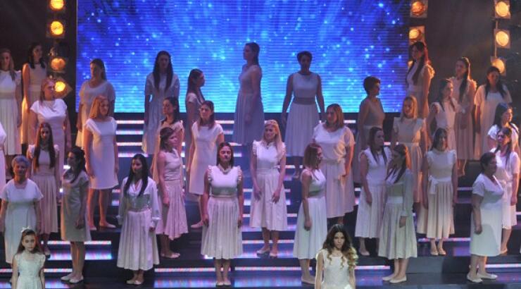 Η εντυπωσιακή έναρξη των βραβείων "Madame Figaro Γυναίκες της Χρονιάς 2015"