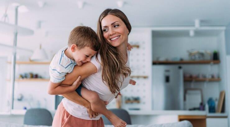 Πέντε κανόνες για γονείς που μεγαλώνουν ευτυχισμένα παιδιά 