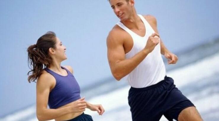 Όλα εκείνα τα σημάδια που δείχνουν πως τρελαίνεται για σένα 