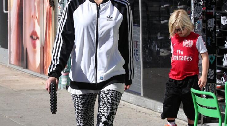 Style tip: Πώς να φορέσεις τα αθλητικά σου σε μια casual εμφάνιση 