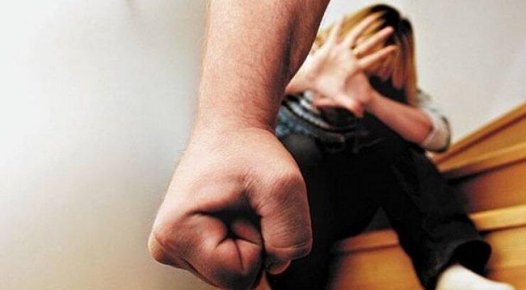 Μια στις τρείς γυναίκες κακοποιείται στην ΕΕ