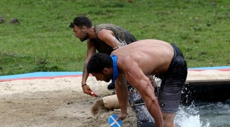 Γιατί τα βάζουν όλοι με τον Στέλιο Χανταμπάκη; Οι βαριοί χαρακτηρισμοί από την Ελλάδα!