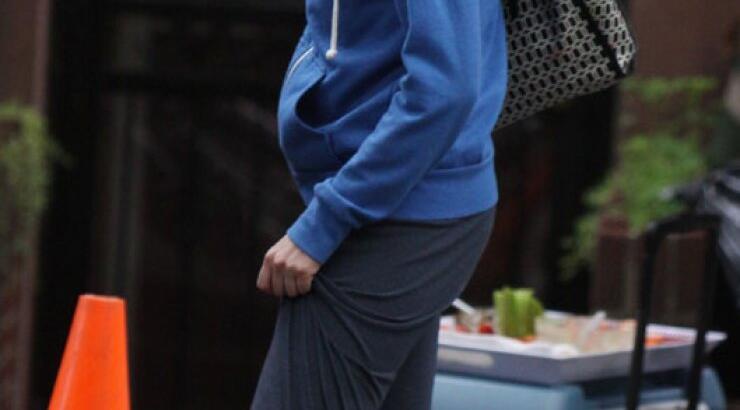 Cool και άνετη στα γυρίσματα της νέας της ταινίας!