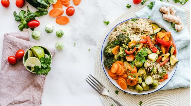 Τι είναι η δίαιτα paleo και τι πρέπει να προσέξουμε αν θα την ακολουθήσουμε