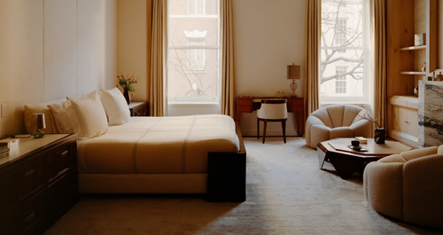 Για αυτό το σπίτι στη Νέα Υόρκη, ο interior designer κατόρθωσε να κάνει «αδύνατο να ξεχωρίσει κανείς τι ήταν αυθεντικό και τι καινούργιο»