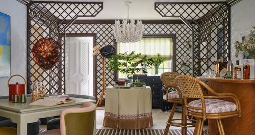 Αυτό το ιστορικό εξοχικό σπίτι στη Φλόριντα βρίσκει αρμονία σπάζοντας την παράδοση