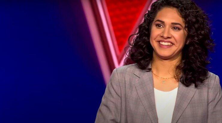 Χρυσάνθη Σχίζα: Η Κύπρια που ερμήνευσε Μίκη Θεοδωράκη και "μάγεψε" τους 4 coaches! [βίντεο]