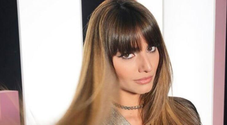 Ηλιάνα Παπαγεωργίου - Snik: Τρυφερά φιλιά, αγκαλιές και χάδια στο κέντρο της Αθήνας