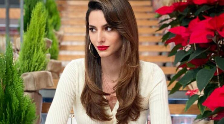 3 φορές που η Ηλιάνα Παπαγεωργίου επέλεξε λευκές αποχρώσεις και πέτυχε κομψά σύνολα