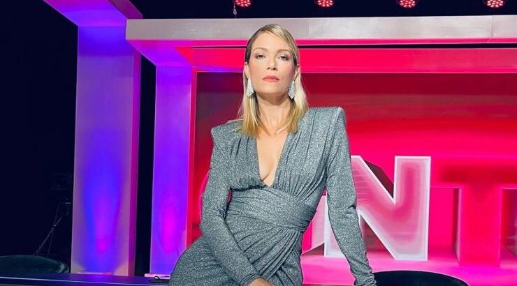 Βίκυ Καγιά: Φόρεσε το πιο viral top του instagram