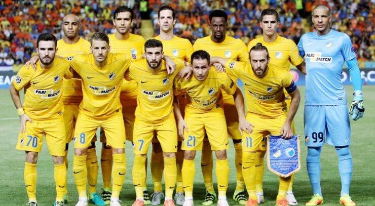 Αποκλειστικό βίντεο! Ποδοσφαιριστής του ΑΠΟΕΛ ενεπλάκη σε τροχαίο λεπτά μετά την λήξη του αγώνα