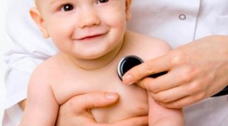 7 λόγοι που πρέπει να καλέσεις τον παιδίατρο