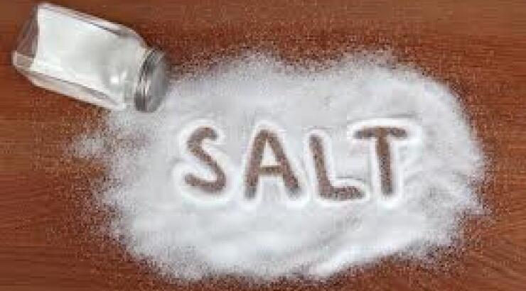Αλάτι: Ποιοι πρέπει να το αποφεύγουν και γιατί  