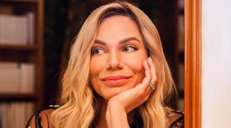 Η Ιωάννα Μαλέσκου "στάζει" έρωτα: "Ο σύντροφός μου είναι κούκλος" [βίντεο]