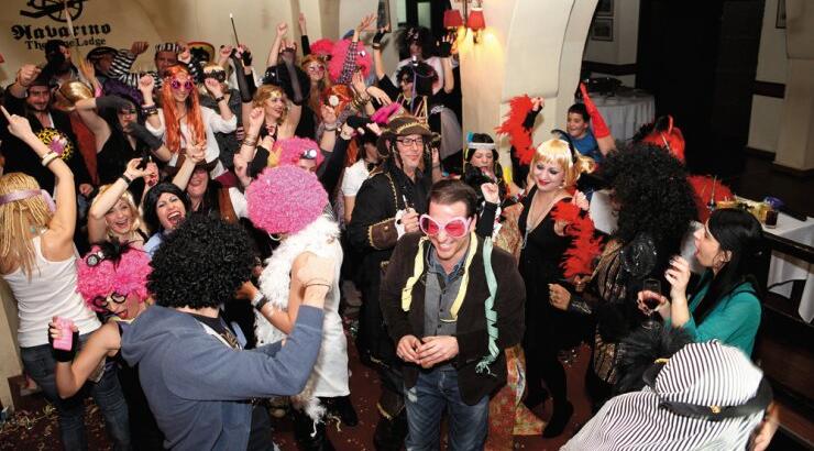 Καρναβαλίστικο party με πολλές εκπλήξεις