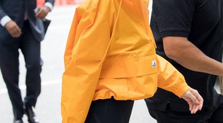 Το iconic LV γίνεται και πάλι τάση