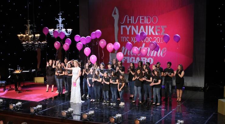 Το τρυφερό κλείσιμο της λαμπερής βραδιάς των βραβείων Madame Figaro Γυναίκες της Χρονιάς 2014