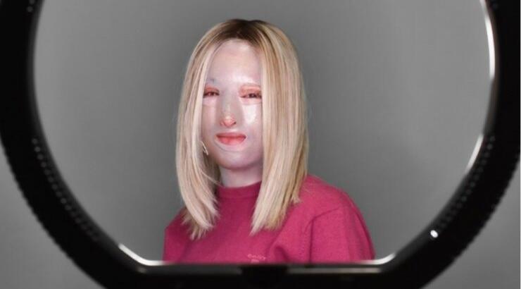 Ιωάννα Παλιοσπύρου: "Tο πιο σημαντικό είναι ο κόσμος να μη σοκάρεται όταν βγάλει τη μάσκα" [βίντεο]