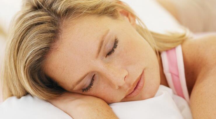 Γιατί ο ύπνος στη δουλειά μας κάνει καλό