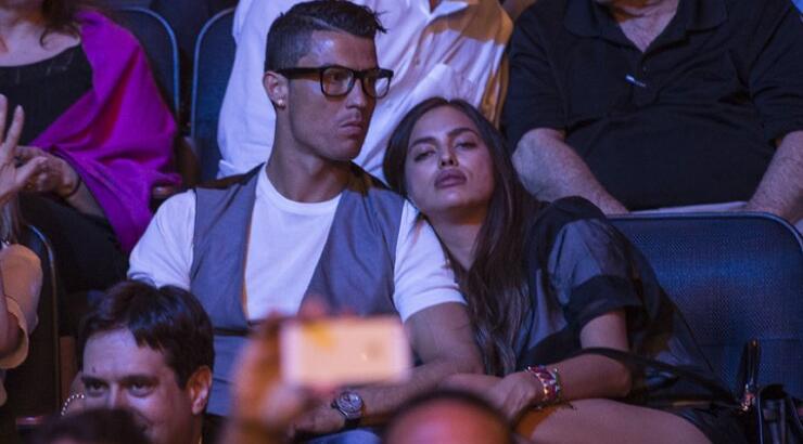 H Irina Shayk κοιμήθηκε σε αγώνα μποξ…πάνω στο Ronaldo [εικόνες]