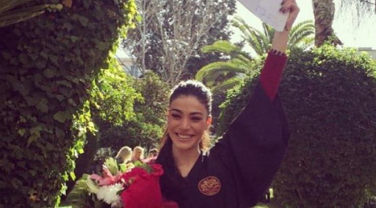 Ήβη Αδάμου: Πήρε το πτυχίο της και δείχνει πιο ευτυχισμένη από ποτέ!