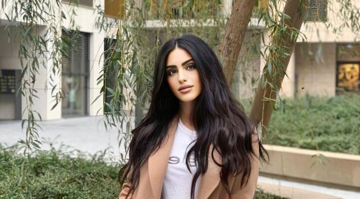 Ιζαπέλλα Έλληνα: Πώς να φορέσεις το τζιν σου το φθινόπωρο