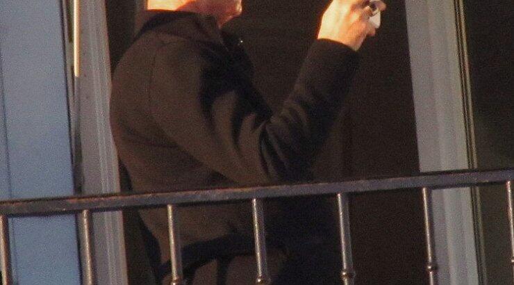 Σε ποιον διάσημο σταρ αρέσουν πολύ οι selfies; [εικόνες]