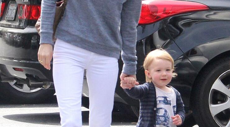 Αναγνωρίζετε αυτή τη διάσημη μαμά; 