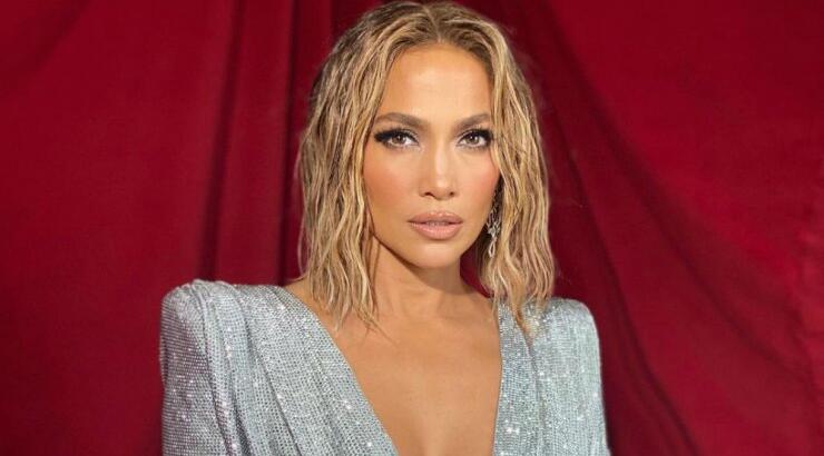 JLo: Ποζάρει τελείως γυμνή στο instagram αναδεικνύοντας τις καμπύλες της [εικόνα]