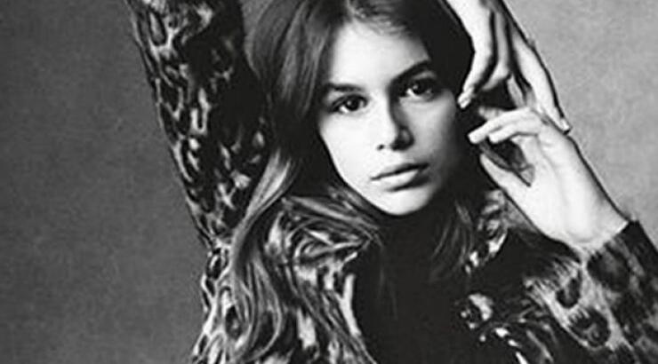 Στα βήματα της μαμάς της, η κόρη της Cindy Crawford 