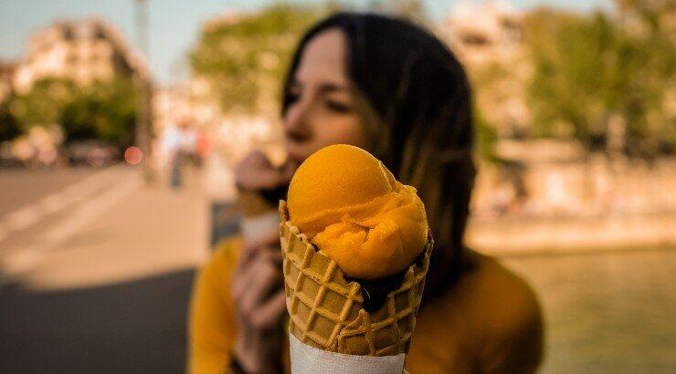 Φαγητό εκτός σπιτιού το καλοκαίρι - Πώς θα γλιτώσουμε θερμίδες;