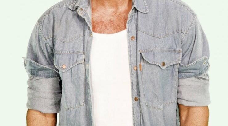 Η κινηματογραφική έξοδος του Αντώνη Κανάκη και της συντρόφου του από το μαιευτήριο