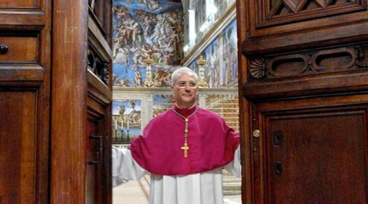 Το Κονκλάβιο ξεκινά τις διαπραγματεύσεις για τον νέο Πάπα στη σκιά των σκανδάλων